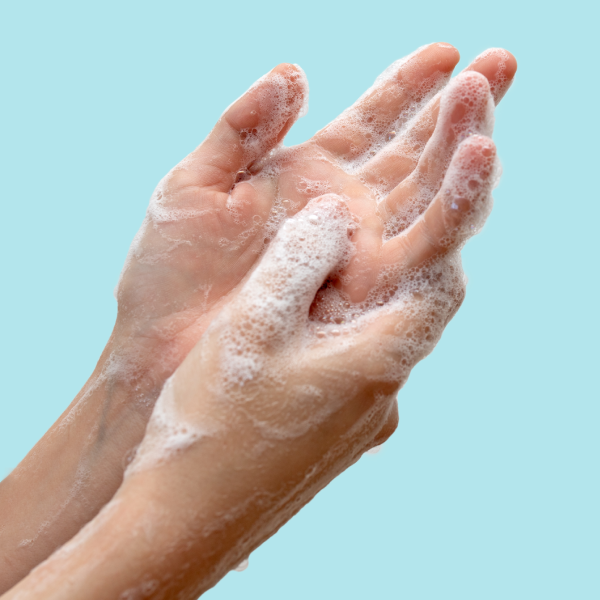 Lavarsi le mani spesso: tra prevenzione e cura della pelle