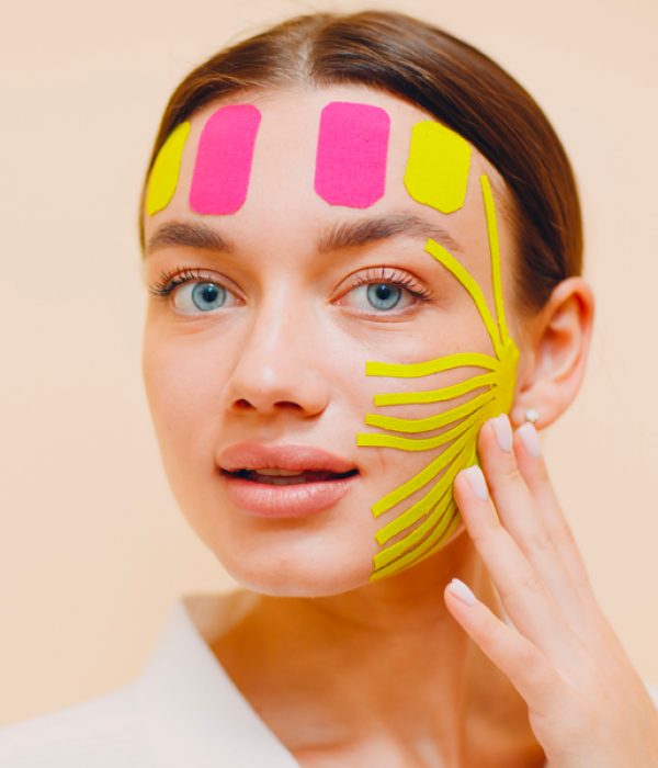 Bellezza: scopriamo i benefici del Face Taping.