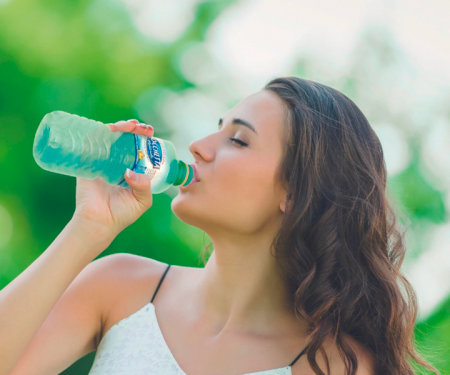 10 ragioni per cui bere acqua fa bene per la salute urologica