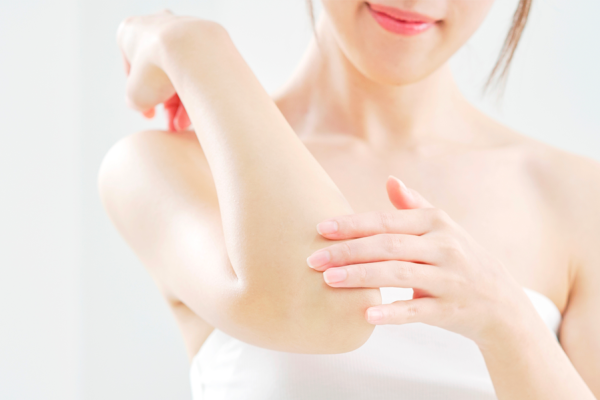 Pelle screpolata dal freddo: cause, prevenzione e rimedi